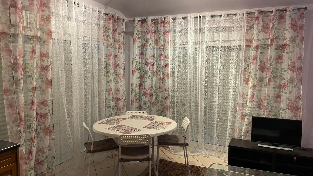 Awesome Home 3' From Metro Aten Exteriör bild